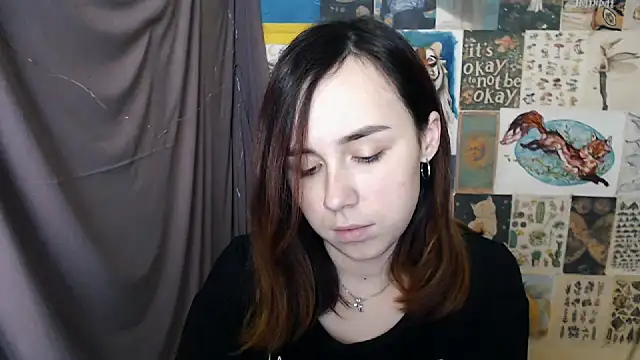Snapshot of VeryVeryVeryShy_ chatting on December 9, 2024, 10:32 am VeryVeryVeryShy online show from December 9, 2024, 10:32 am
