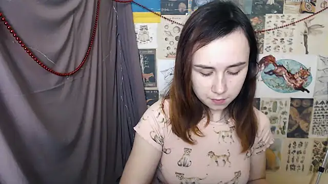Snapshot of VeryVeryVeryShy_ chatting on December 22, 2024, 8:27 am VeryVeryVeryShy online show from December 22, 2024, 8:27 am