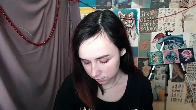 Snapshot of VeryVeryVeryShy_ chatting on December 23, 2024, 9:49 am VeryVeryVeryShy online show from December 23, 2024, 9:49 am