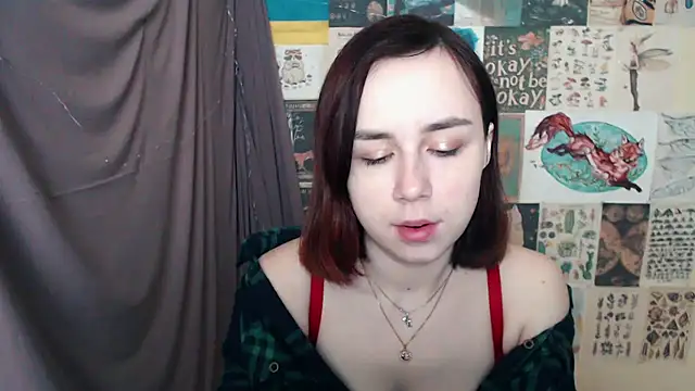 Snapshot of VeryVeryVeryShy_ chatting on February 5, 2025, 6:35 am VeryVeryVeryShy online show from February 5, 2025, 6:35 am