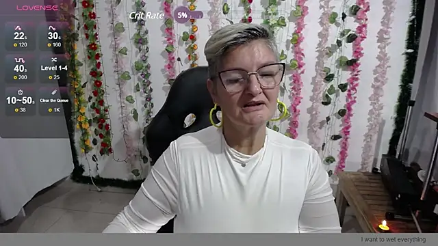 Snapshot of bety-cum2 chatting on December 4, 2024, 12:58 pm bety-cum2 online show from December 4, 2024, 12:58 pm