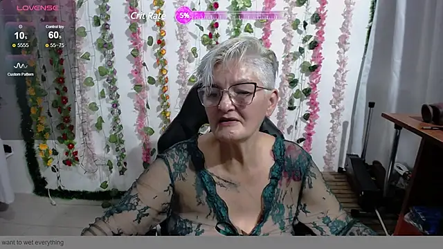 Snapshot of bety-cum2 chatting on December 7, 2024, 10:28 pm bety-cum2 online show from December 7, 2024, 10:28 pm