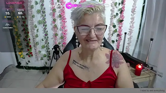 Snapshot of bety-cum2 chatting on December 17, 2024, 10:23 am bety-cum2 online show from December 17, 2024, 10:23 am