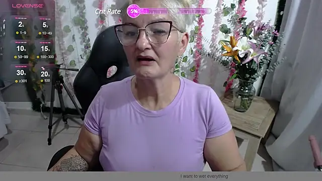 Snapshot of bety-cum2 chatting on December 19, 2024, 10:10 pm bety-cum2 online show from December 19, 2024, 10:10 pm