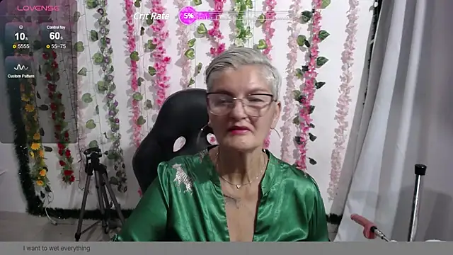 Snapshot of bety-cum2 chatting on January 11, 2025, 10:29 am bety-cum2 online show from January 11, 2025, 10:29 am