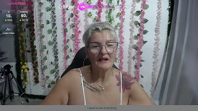 Snapshot of bety-cum2 chatting on January 13, 2025, 9:52 pm bety-cum2 online show from January 13, 2025, 9:52 pm