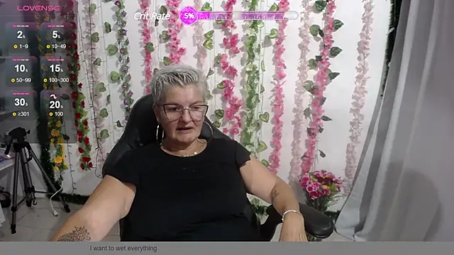 Snapshot of bety-cum2 chatting on January 14, 2025, 10:23 pm bety-cum2 online show from January 14, 2025, 10:23 pm