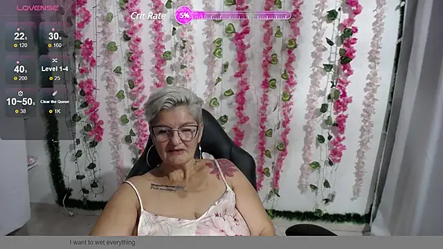 Snapshot of bety-cum2 chatting on January 31, 2025, 10:10 pm bety-cum2 online show from January 31, 2025, 10:10 pm