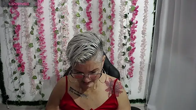 Snapshot of bety-cum2 chatting on February 4, 2025, 1:38 pm bety-cum2 online show from February 4, 2025, 1:38 pm