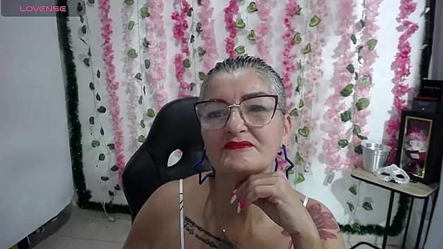 Snapshot of bety-cum2 chatting on February 20, 2025, 9:11 am bety-cum2 online show from February 20, 2025, 9:11 am