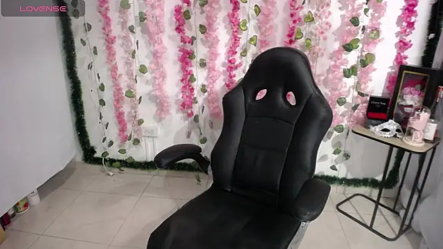 Snapshot of bety-cum2 chatting on March 1, 2025, 10:42 pm bety-cum2 online show from March 1, 2025, 10:42 pm