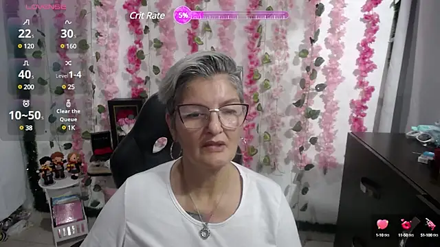 Snapshot of bety-cum2 chatting on March 17, 2025, 11:00 pm bety-cum2 online show from March 17, 2025, 11:00 pm