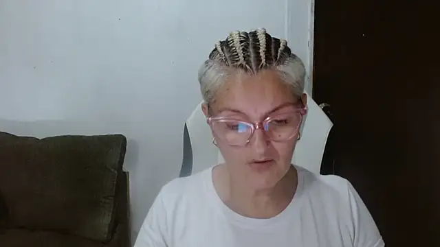 bety-cum2 online show from February 10, 2026, 12:04 am