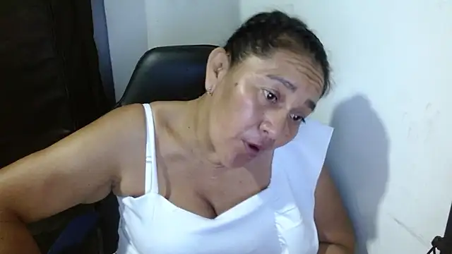 katia mature online show from December 1, 2025, 1:10 am