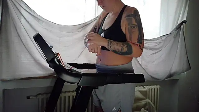 wetgerman 2 online show from April 14, 2026, 6:19 am