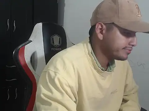 Snapshot of kylian_07 chatting on February 17, 2026, 2:30 am kylian 07 online show from February 17, 2026, 2:30 am