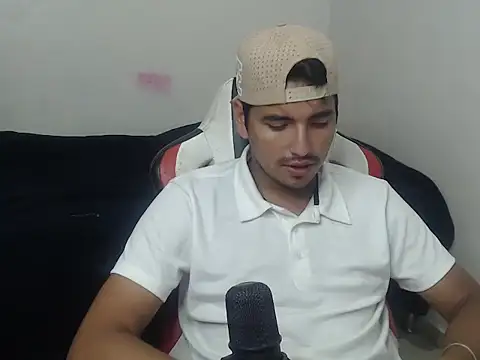 Snapshot of kylian_07 chatting on June 12, 2026, 2:21 am kylian 07 online show from June 12, 2026, 2:21 am
