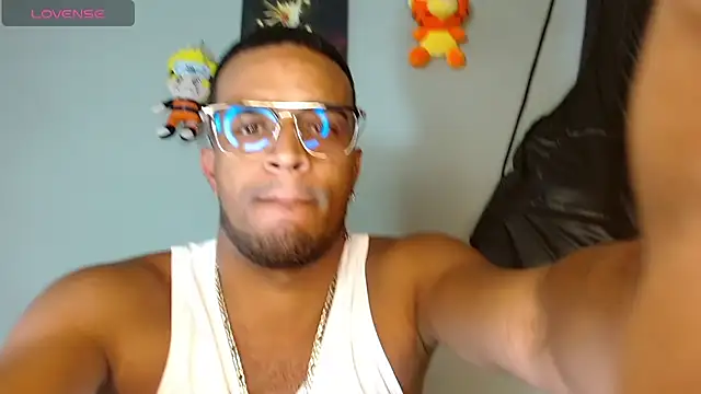 Snapshot of Bigcock_21cm_ chatting on November 18, 2025, 6:45 pm Bigcock 21cm online show from November 18, 2025, 6:45 pm