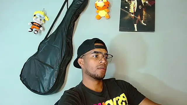 Snapshot of Bigcock_21cm_ chatting on November 23, 2025, 6:41 pm Bigcock 21cm online show from November 23, 2025, 6:41 pm