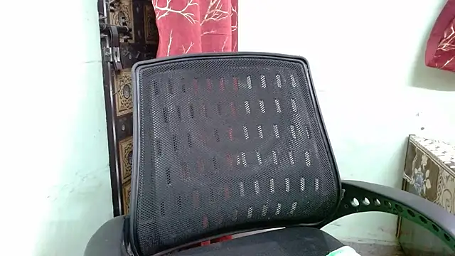 sweet-alia online show from November 14, 2025, 2:05 pm