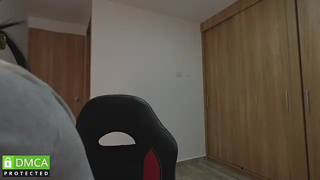 Snapshot of Dubois_Amy chatting on November 9, 2025, 12:42 am Dubois Amy online show from November 9, 2025, 12:42 am