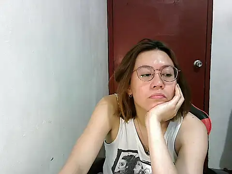 crizzybel online show from February 14, 2025, 2:39 am