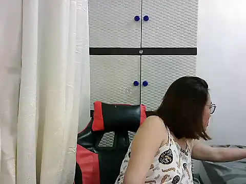 crizzybel online show from March 16, 2025, 2:22 pm