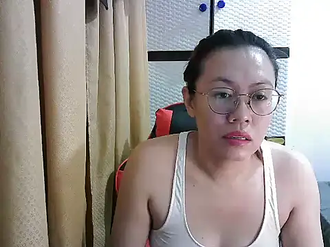 crizzybel online show from October 28, 2025, 4:20 pm