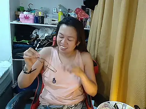 crizzybel online show from March 30, 2026, 6:42 pm