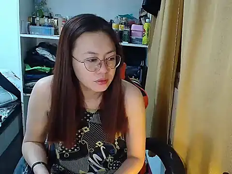 crizzybel online show from April 8, 2026, 8:42 pm