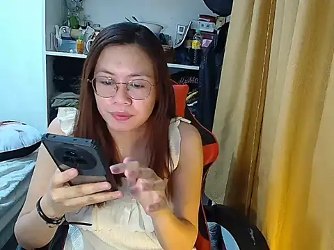 crizzybel online show from April 18, 2026, 5:33 am