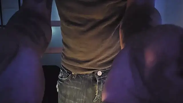 Snapshot of inc25cb@xh chatting on November 3, 2025, 11:48 pm inc25cbxh online show from November 3, 2025, 11:48 pm