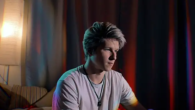 Breston Sweet online show from September 28, 2025, 7:52 pm