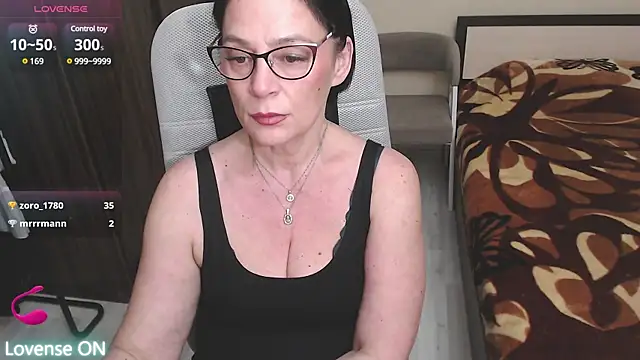 Snapshot of BelovedLady chatting on February 10, 2025, 5:52 pm BelovedLady online show from February 10, 2025, 5:52 pm