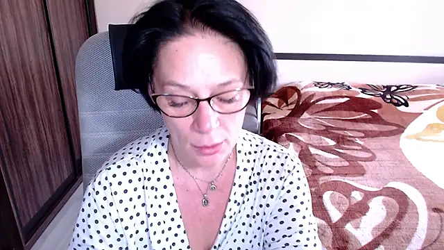 Snapshot of BelovedLady chatting on March 6, 2025, 5:35 am BelovedLady online show from March 6, 2025, 5:35 am