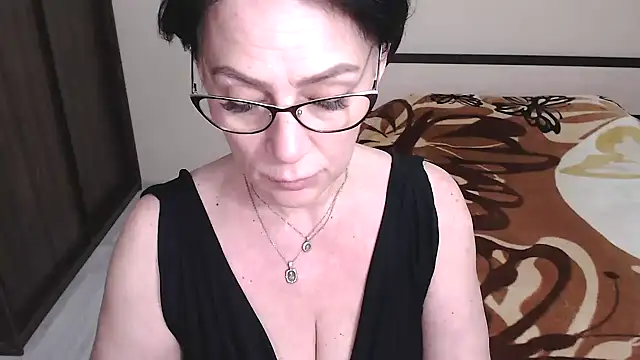 Snapshot of BelovedLady chatting on March 15, 2025, 12:15 am BelovedLady online show from March 15, 2025, 12:15 am