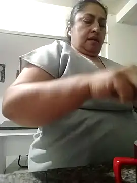 Snapshot of Keyla01_ chatting on February 24, 2025, 5:33 am Keyla01 online show from February 24, 2025, 5:33 am