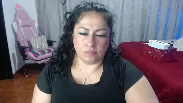 Snapshot of Keyla01_ chatting on March 19, 2025, 12:15 am Keyla01 online show from March 19, 2025, 12:15 am