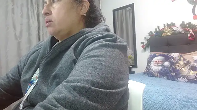 Keyla01  online show from November 20, 2025, 12:05 pm