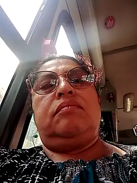 Keyla01  online show from February 27, 2026, 8:42 pm