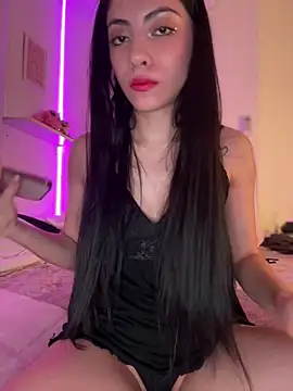 martiiaciar online show from December 15, 2025, 1:21 am