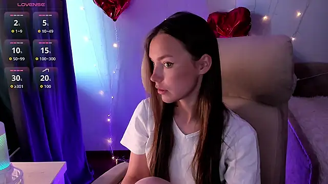 AliceOrlova online show from May 18, 2026, 11:27 am