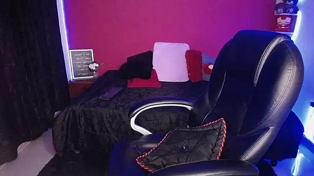 lulubigtitts1 online show from December 14, 2024, 4:23 am