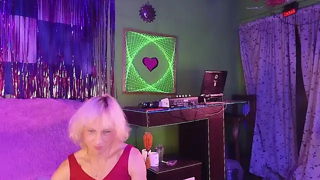 Alexa Cosmic online show from October 4, 2025, 1:14 am