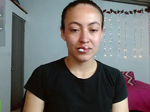 Olivia Bright online show from February 24, 2026, 6:39 pm