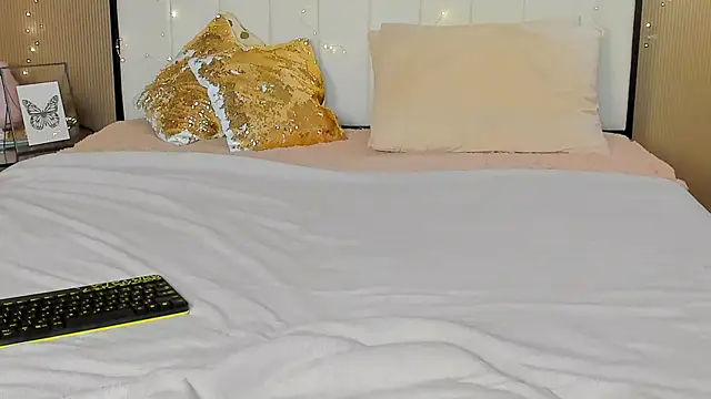 mailymilf online show from November 8, 2025, 3:01 pm