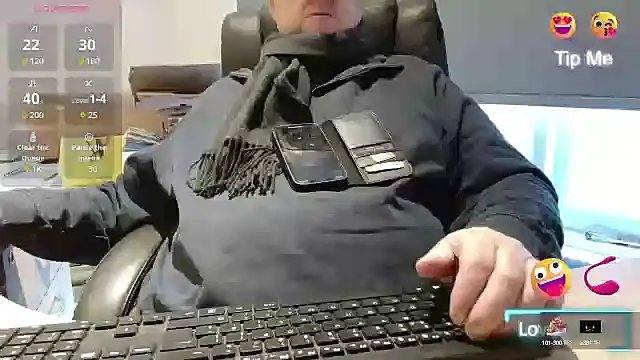 Snapshot of bigbadjon69 chatting on January 7, 2025, 2:30 pm bigbadjon69 online show from January 7, 2025, 2:30 pm