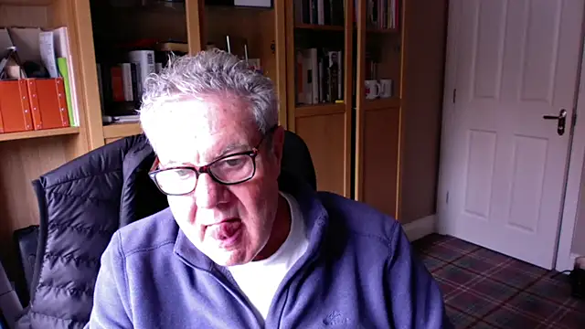 Snapshot of Oldpistolpete chatting on October 13, 2025, 10:48 am Oldpistolpete online show from October 13, 2025, 10:48 am