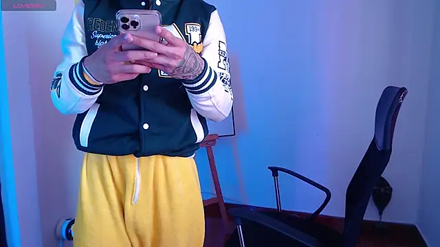 Snapshot of Daiki_Jack chatting on January 13, 2025, 3:26 pm Daiki Jack online show from January 13, 2025, 3:26 pm