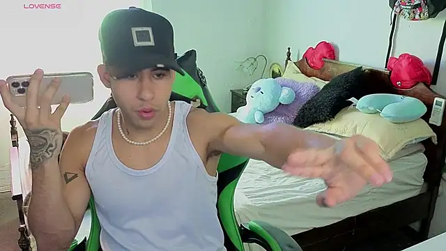 Snapshot of Daiki_Jack chatting on October 3, 2025, 1:08 pm Daiki Jack online show from October 3, 2025, 1:08 pm